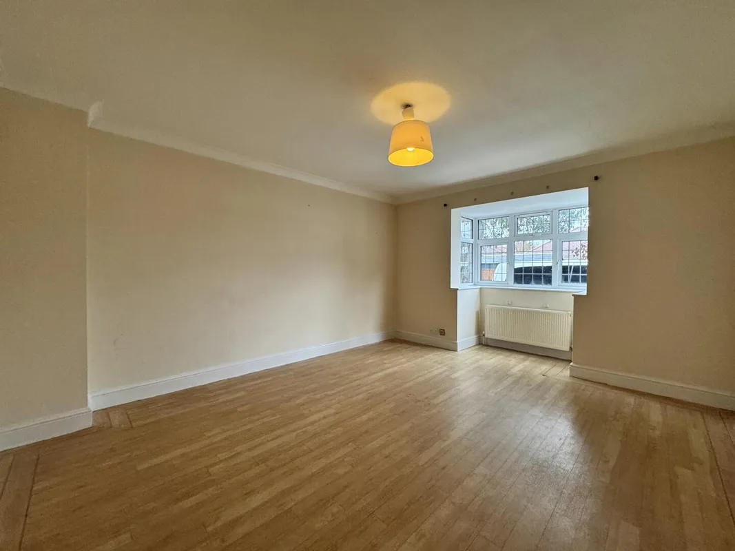 Ravenor Park Road, Greenford