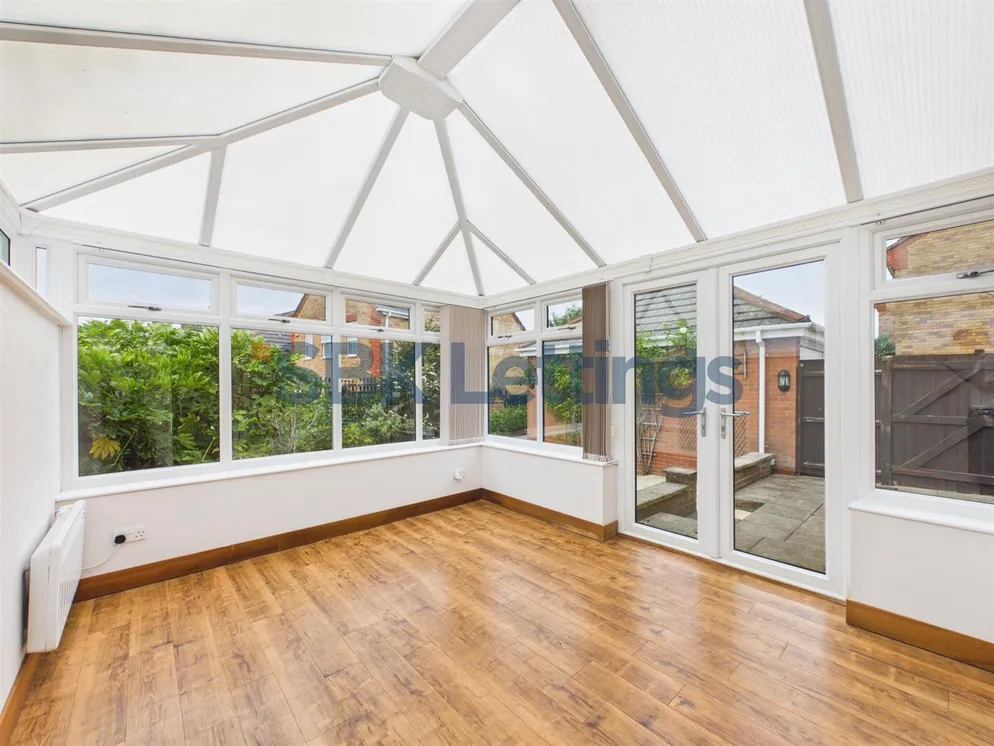 Property carousel item 11