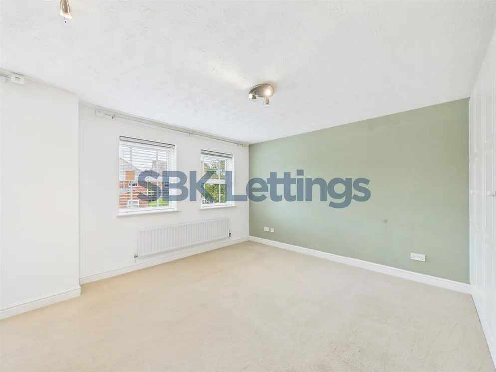 Property carousel item 13