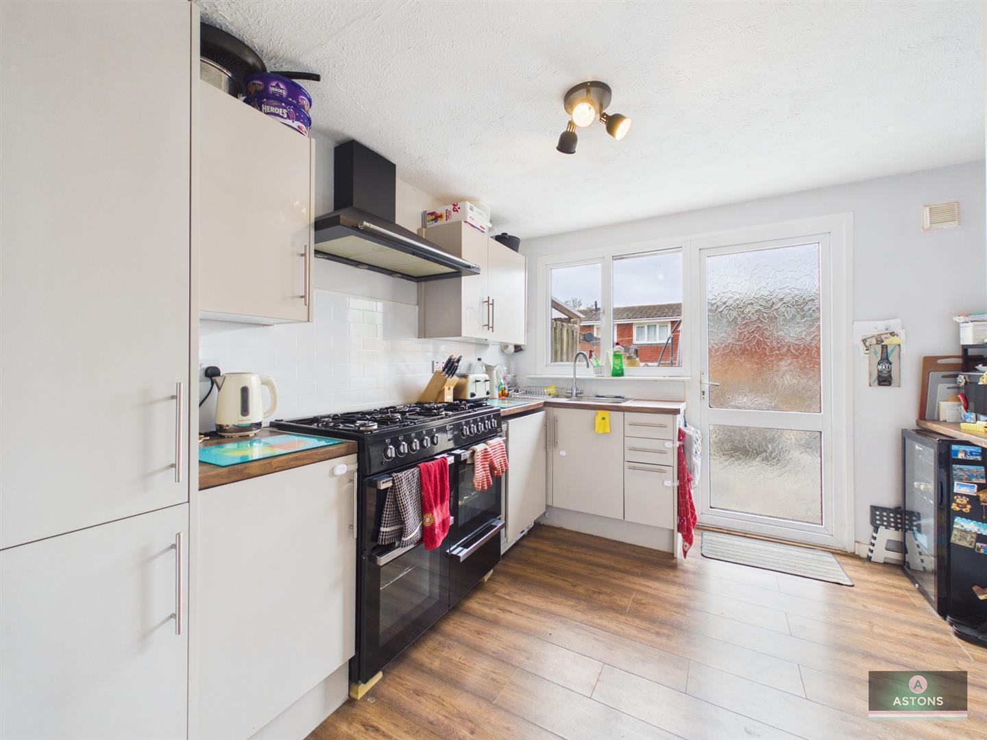 Flamstead Heights, Broadfield, Crawley Image 3