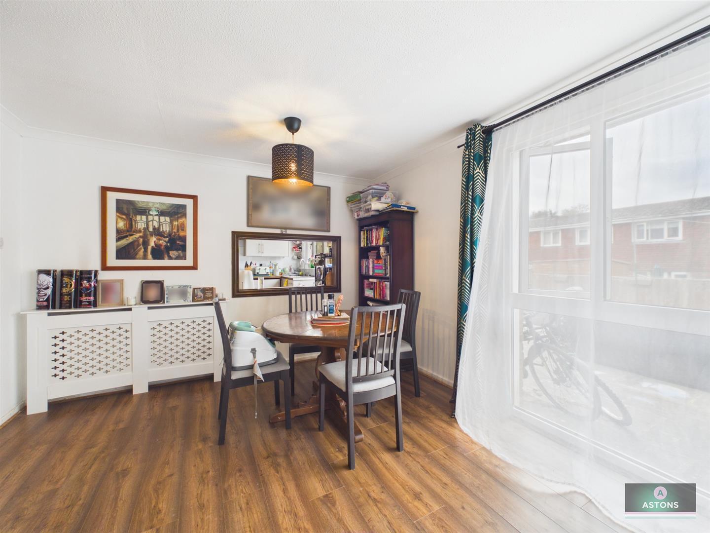 Flamstead Heights, Broadfield, Crawley Image 11