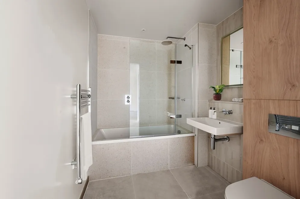 Biscuit Walk Bermondsey SE16 photo 2