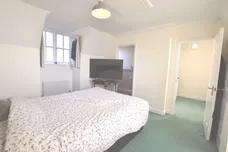 Middle Village Haywards Heath RH16 photo 7