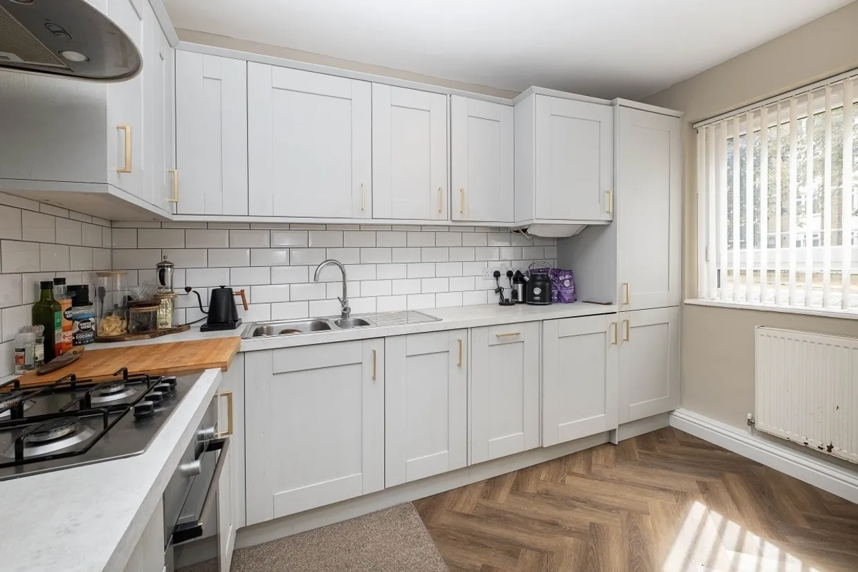 Strathdon Drive London SW17 photo 1