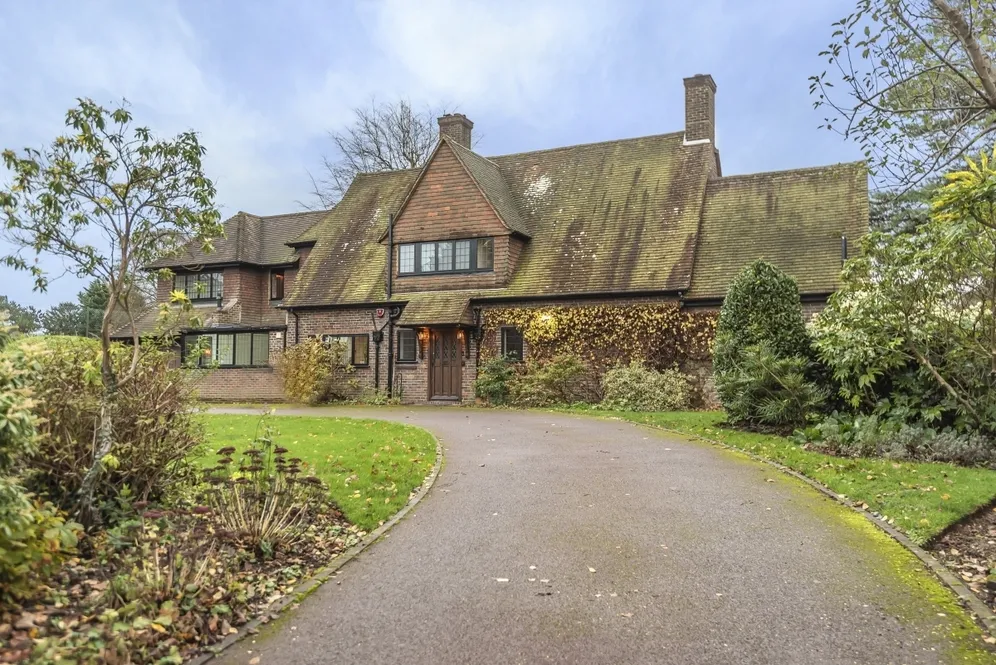 Croft Road Woldingham CR3 photo 13