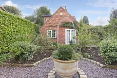 Moat Lane Great Missenden HP16 photo 12