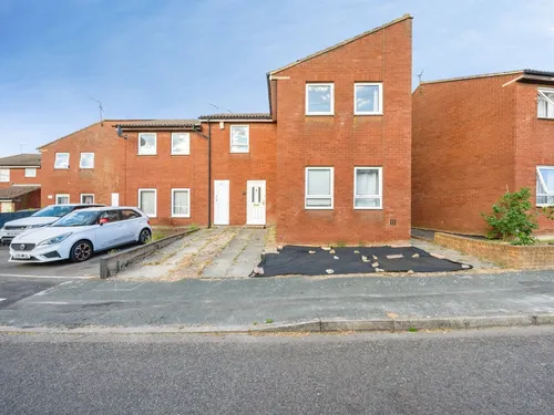 Welland Road, Aylesburyphoto