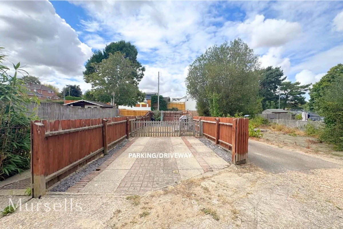 Hilltop Road, Corfe Mullen, Wimborne, BH21