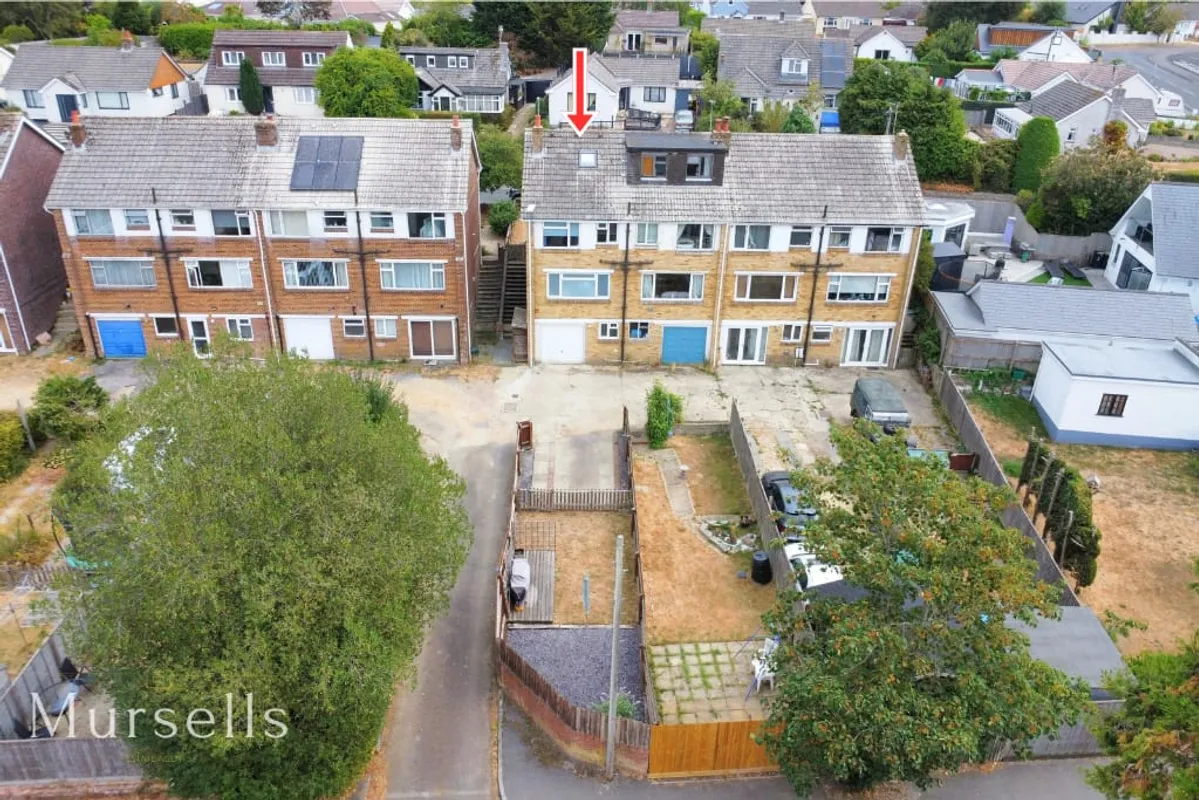 Hilltop Road, Corfe Mullen, Wimborne, BH21