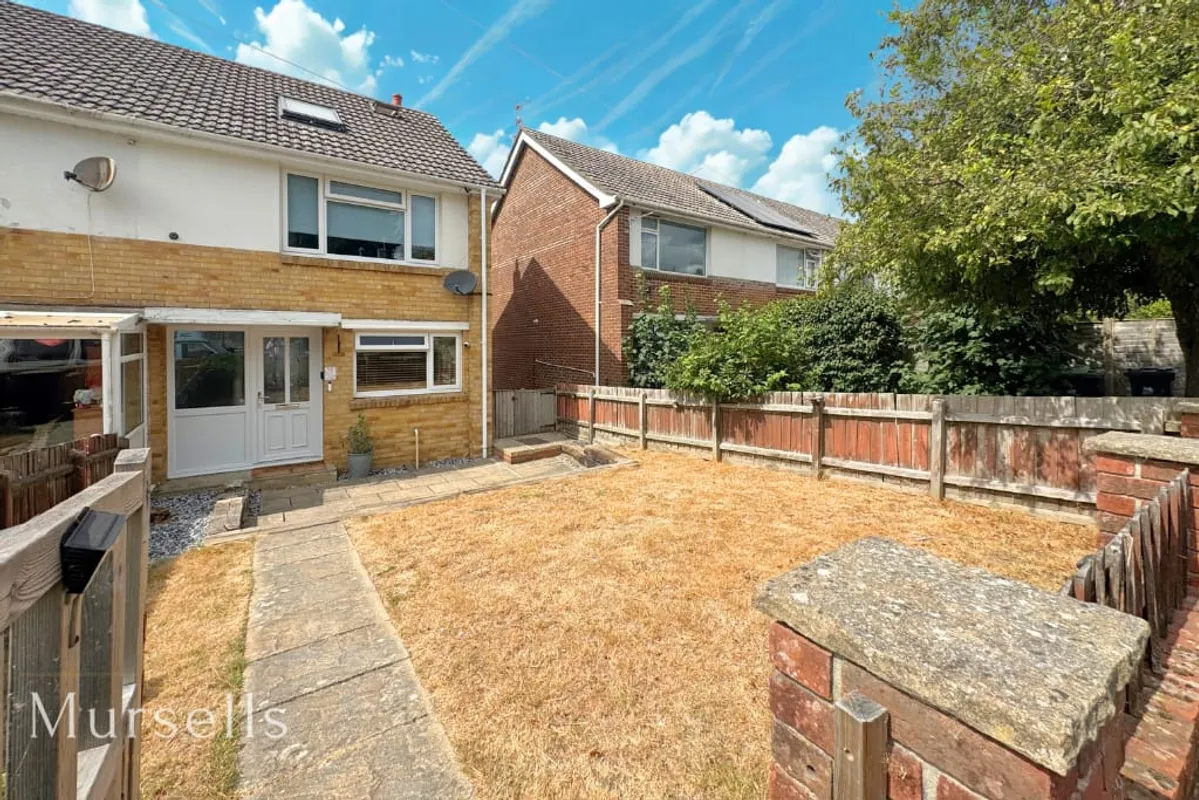 Hilltop Road, Corfe Mullen, Wimborne, BH21