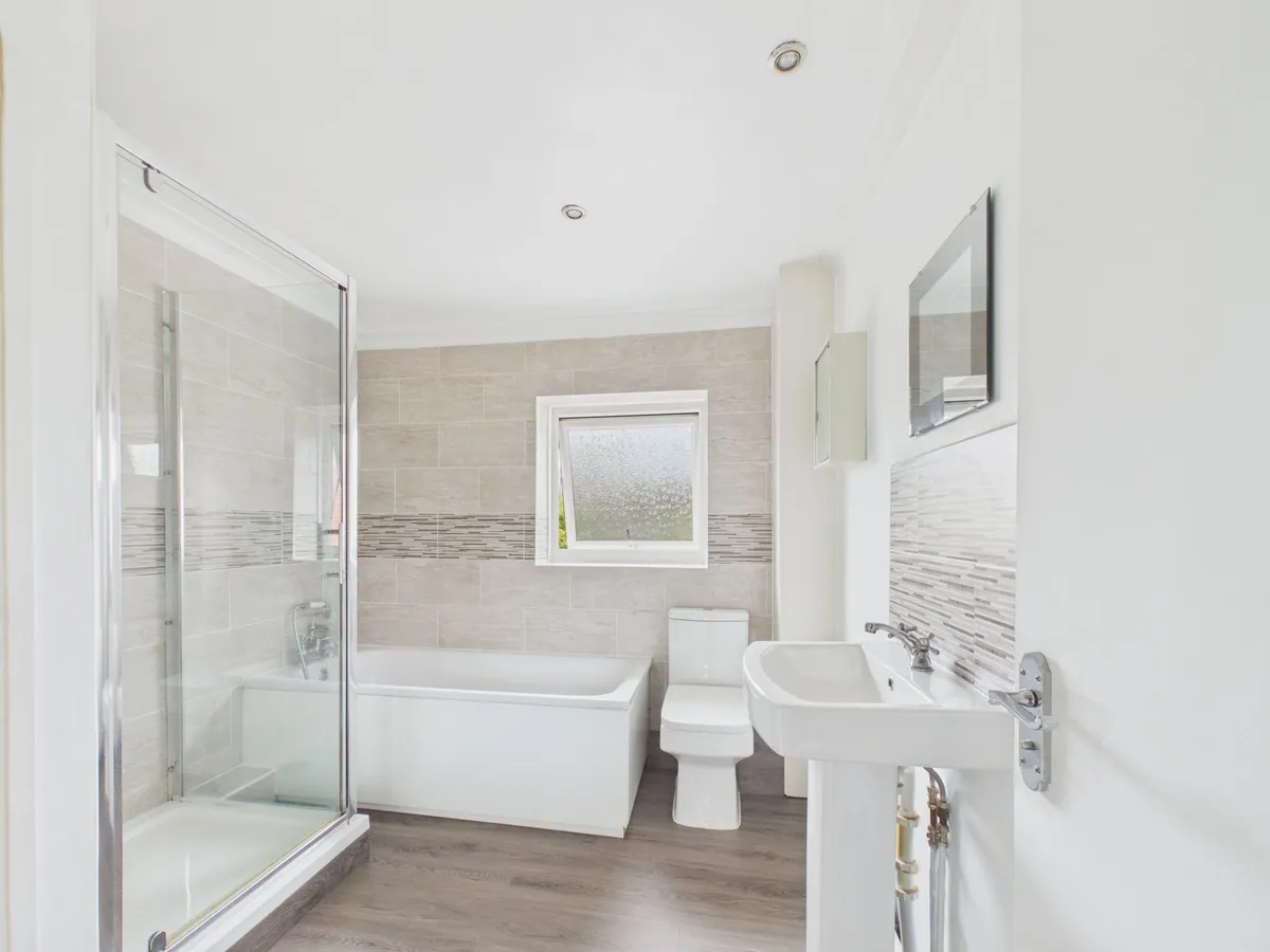 Harding Close, Boverton, CF61