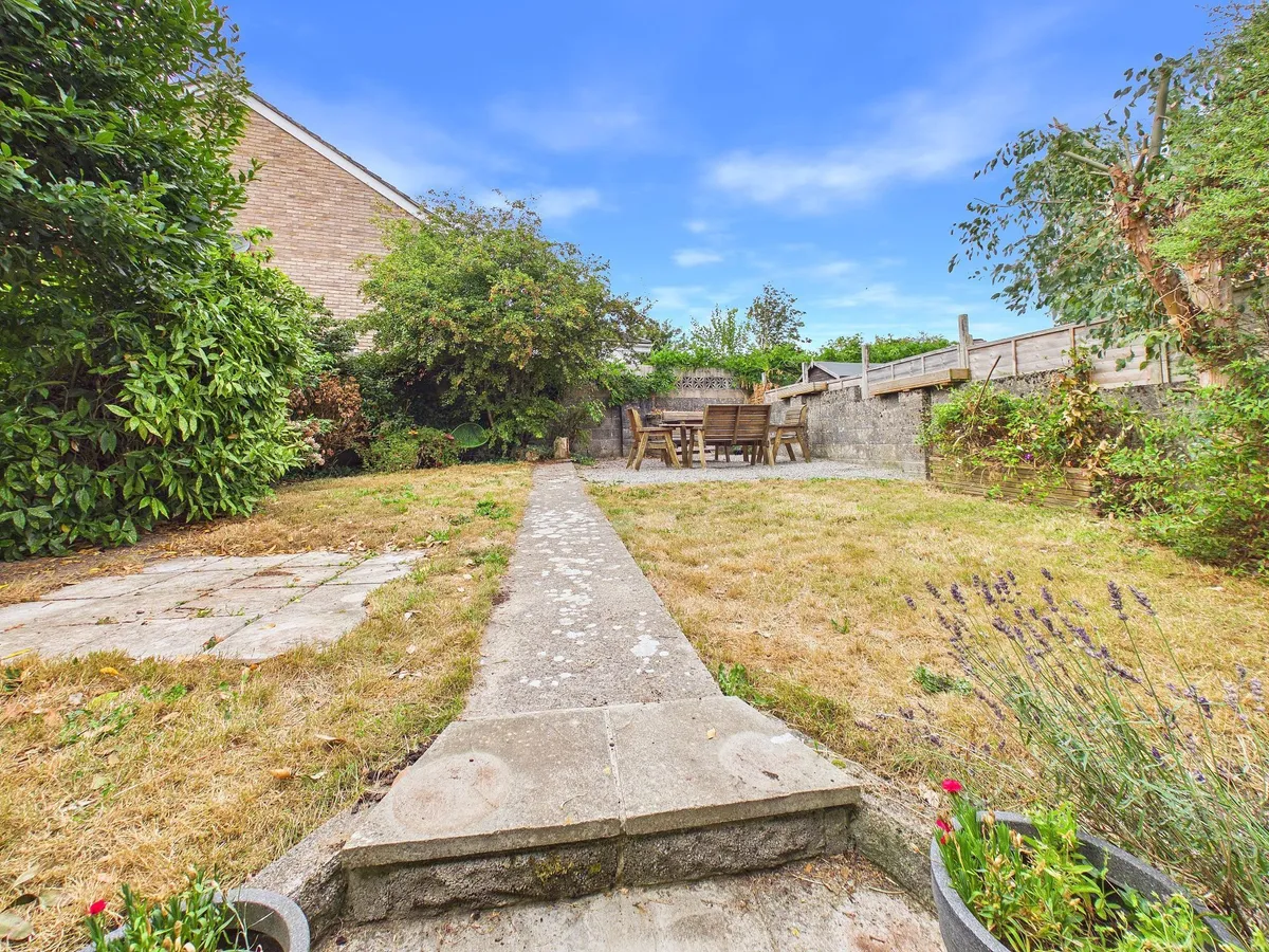 Harding Close, Boverton, CF61