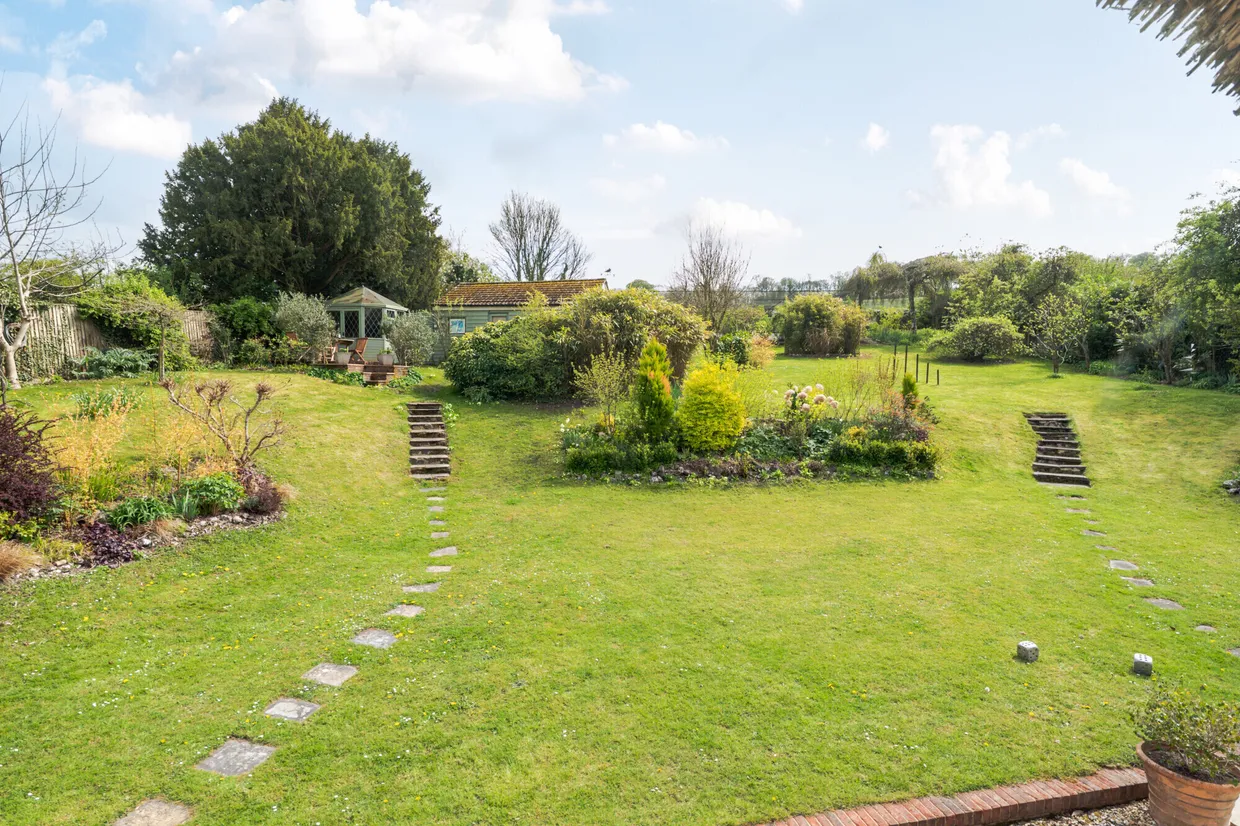 Mildenhall, Marlborough, SN8 photo 7