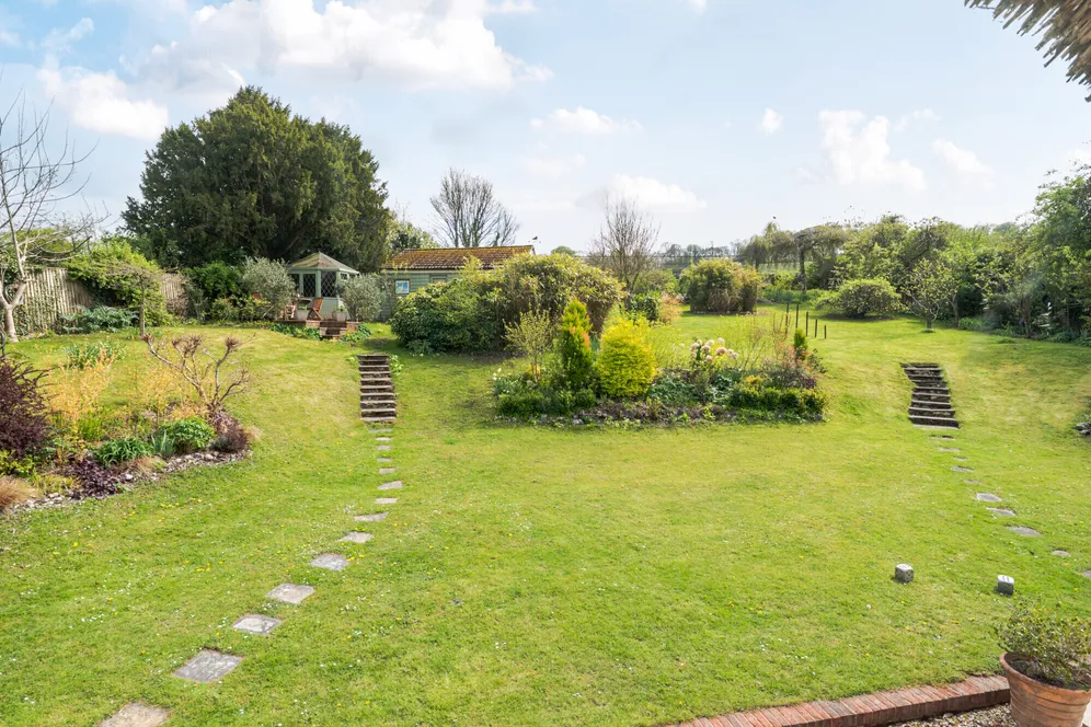 Mildenhall, Marlborough, SN8 photo 7