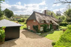 Mildenhall, Marlborough, SN8 photo 12