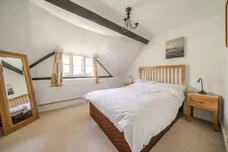 Mildenhall, Marlborough, SN8 photo 16
