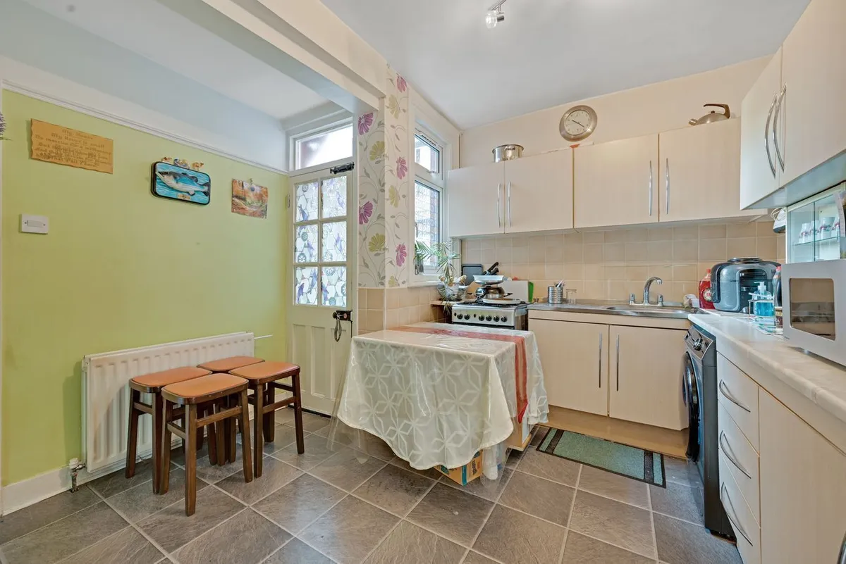 Yewfield Road, London, NW10