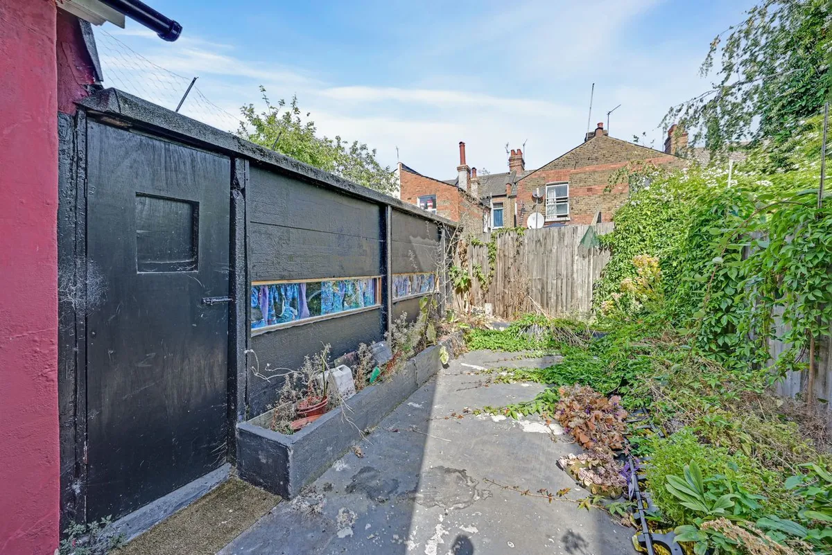 Yewfield Road, London, NW10