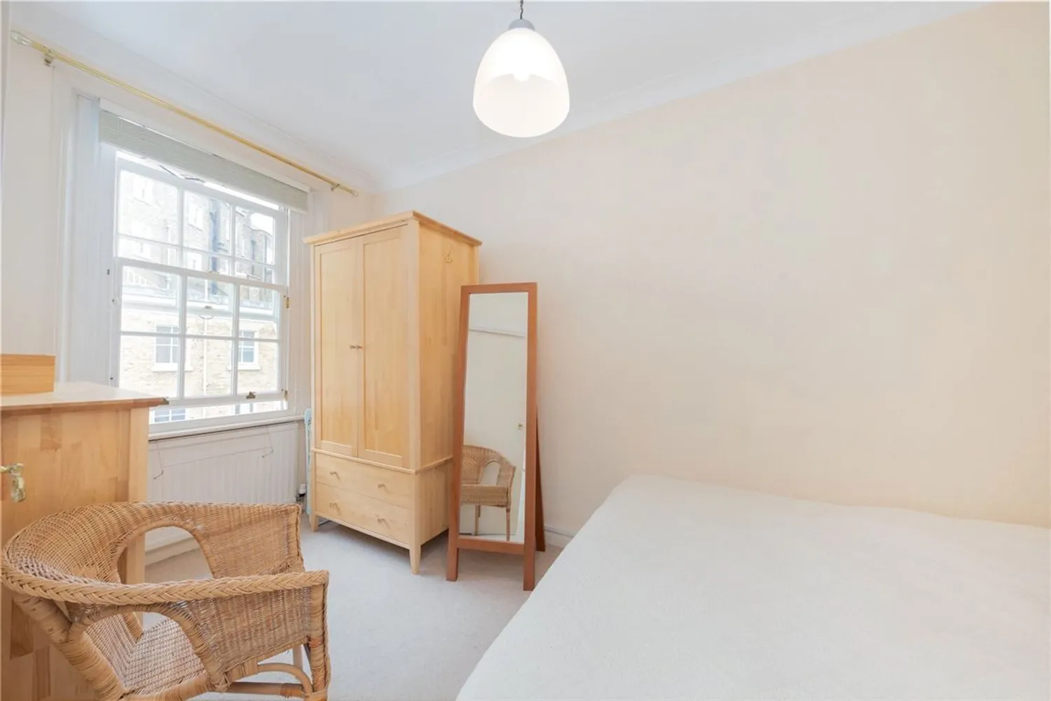 Denbigh Street, London, SW1V photo 3