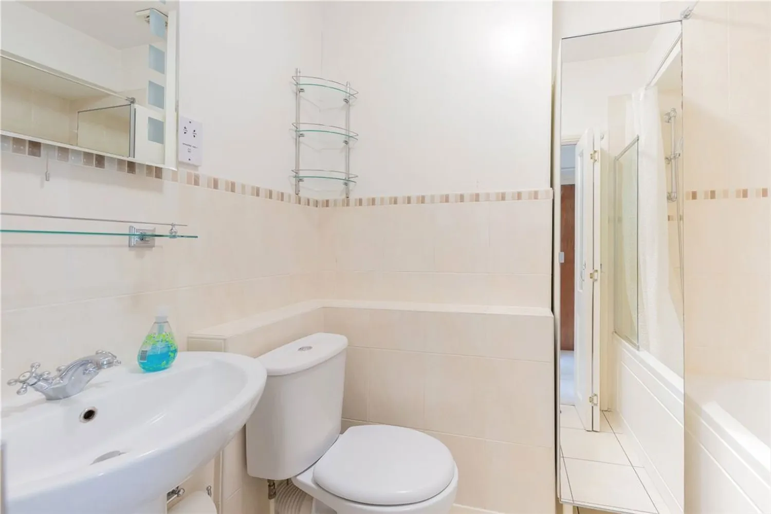 Denbigh Street, London, SW1V photo 4