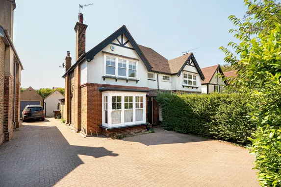 Coulsdon Road, Caterham, CR3