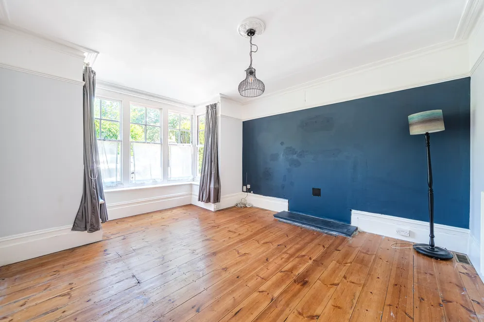 Coulsdon Road, Caterham, CR3 photo 5