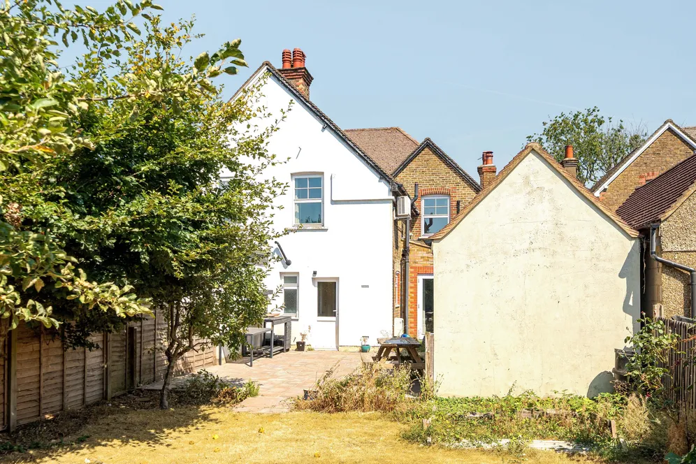 Coulsdon Road, Caterham, CR3 photo 8