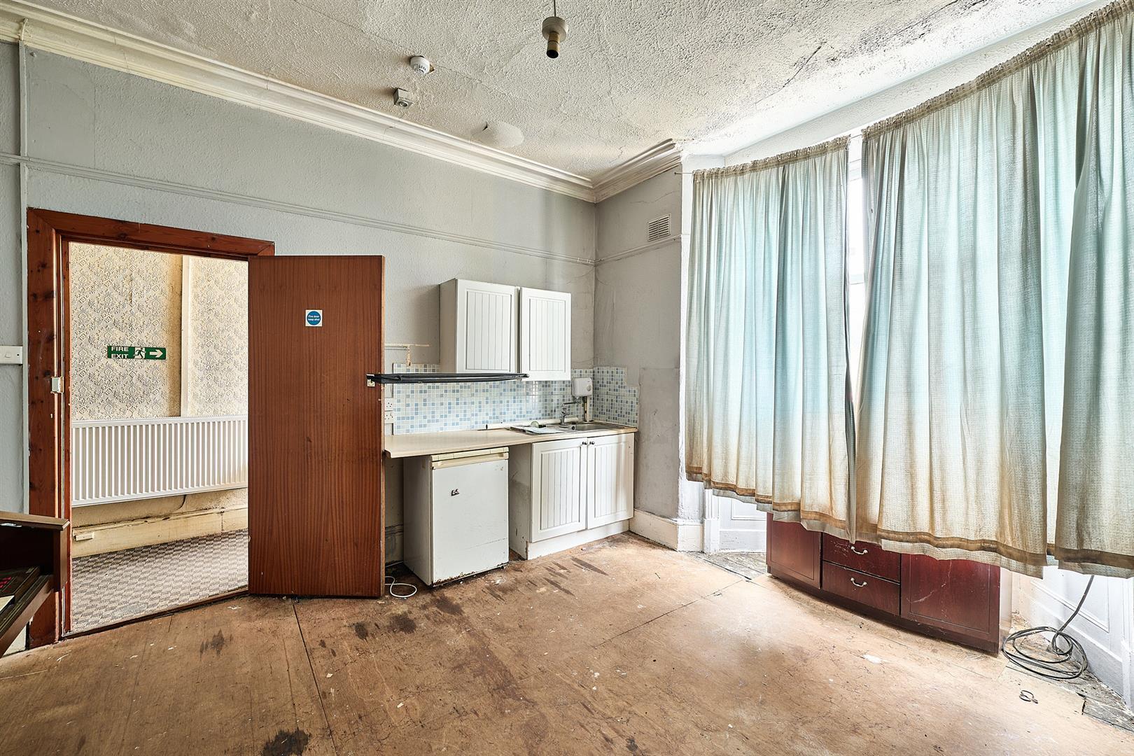 Etruria Road, Basford, Stoke-On-Trent Image 4