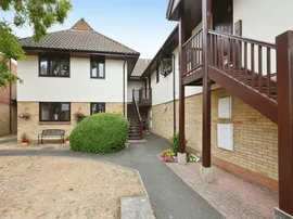 Star Holme Court, Ware photo