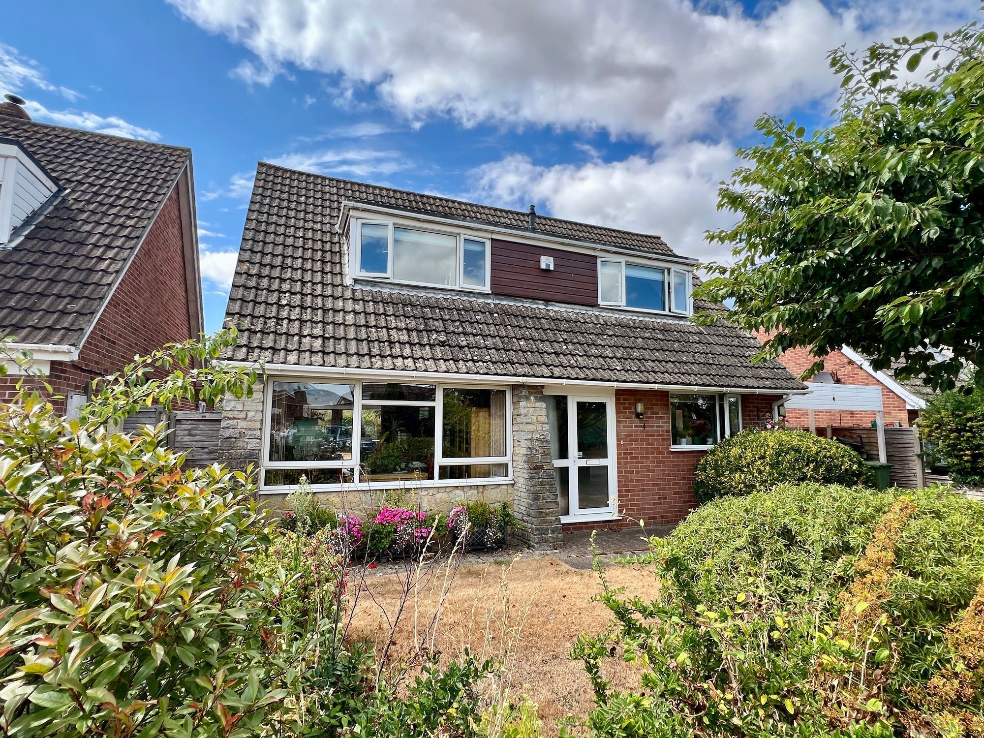 Parkway, Ruishton - NO onward chain! Image 5