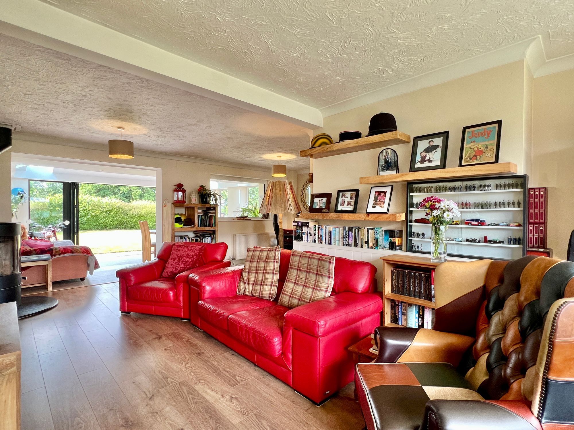 Parkway, Ruishton - NO onward chain! Image 9