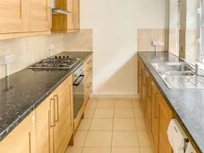 Victoria Road, Kingston Upon Thames, KT1 photo 3