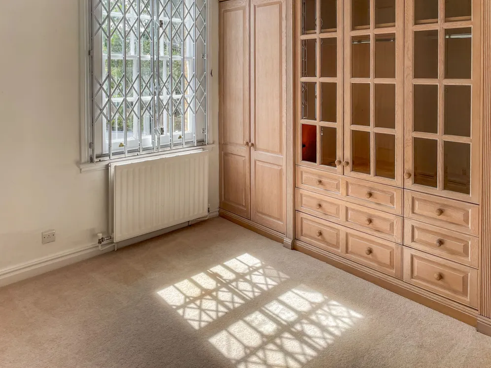 Victoria Road, Kingston Upon Thames, KT1 photo 6
