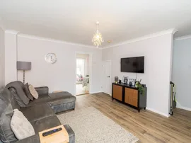 Collett Close, Hedge End, Southampton thumb 2