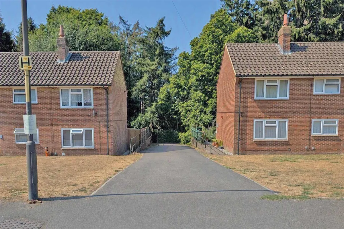 The Grove, Pembury, TUNBRIDGE WELLS