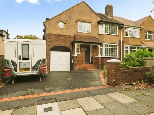 Thornton Avenue, Wirralphoto
