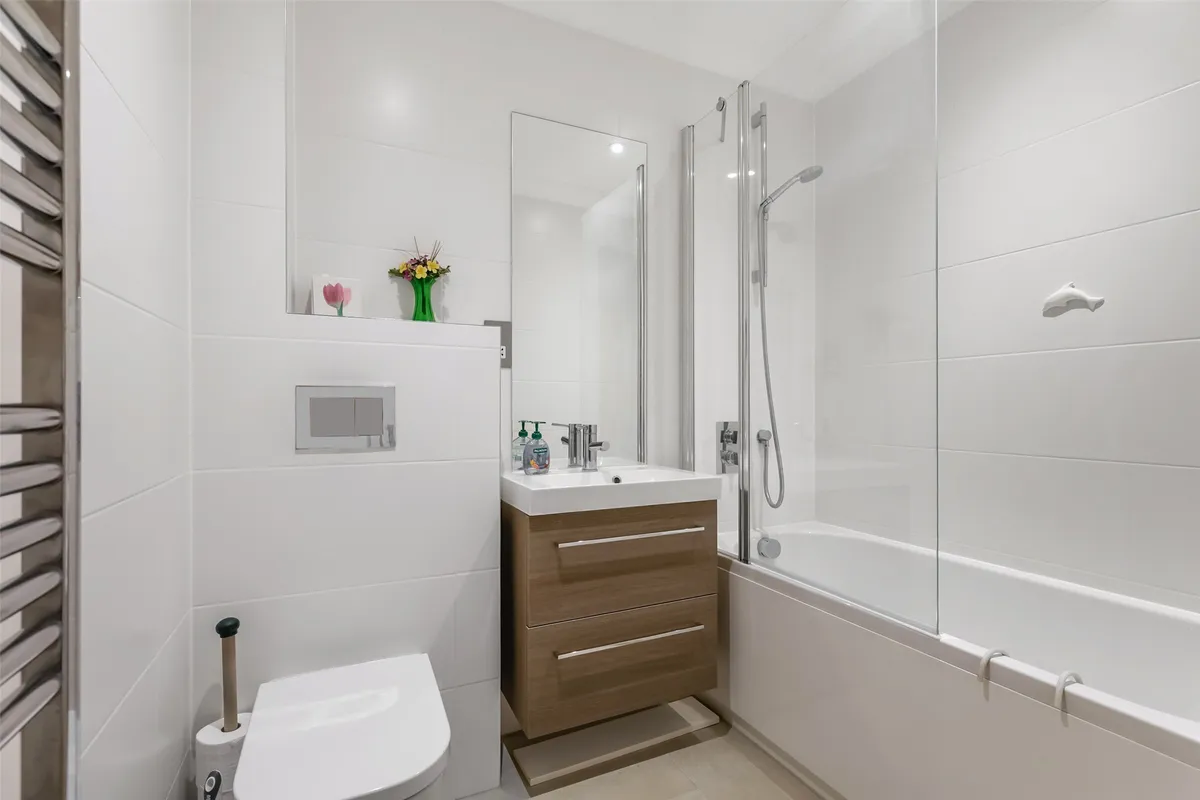 De Clare Court, Bletchingley, Redhill, Surrey, RH1