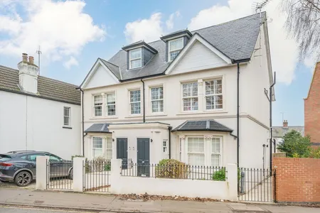 Thames Street, Weybridge, KT13