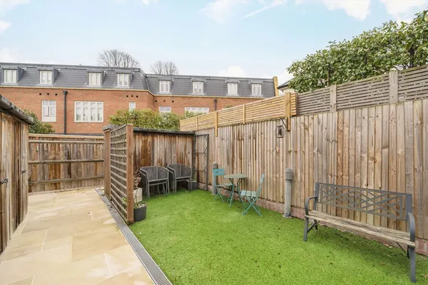 Thames Street, Weybridge, KT13 photo 8