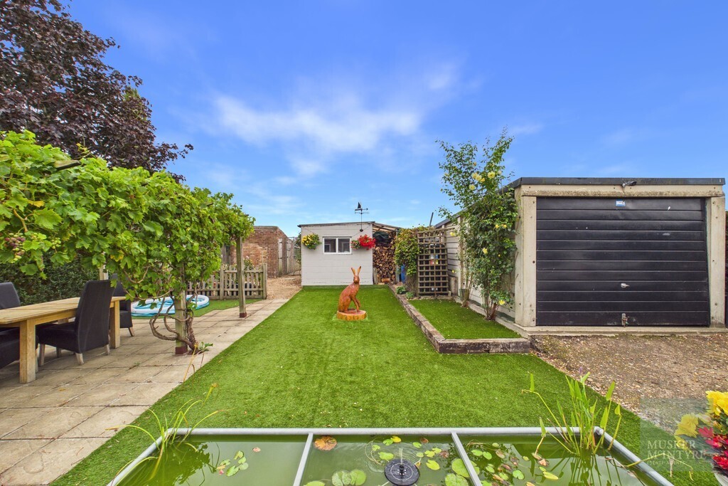 Pirnhow Street, Ditchingham, Bungay Image 19