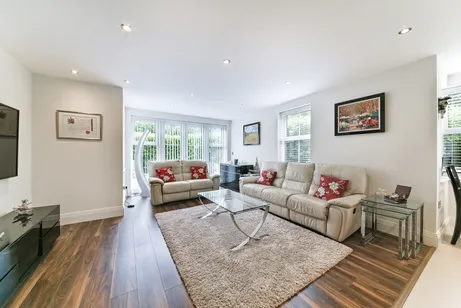 Common Road Stanmore HA7