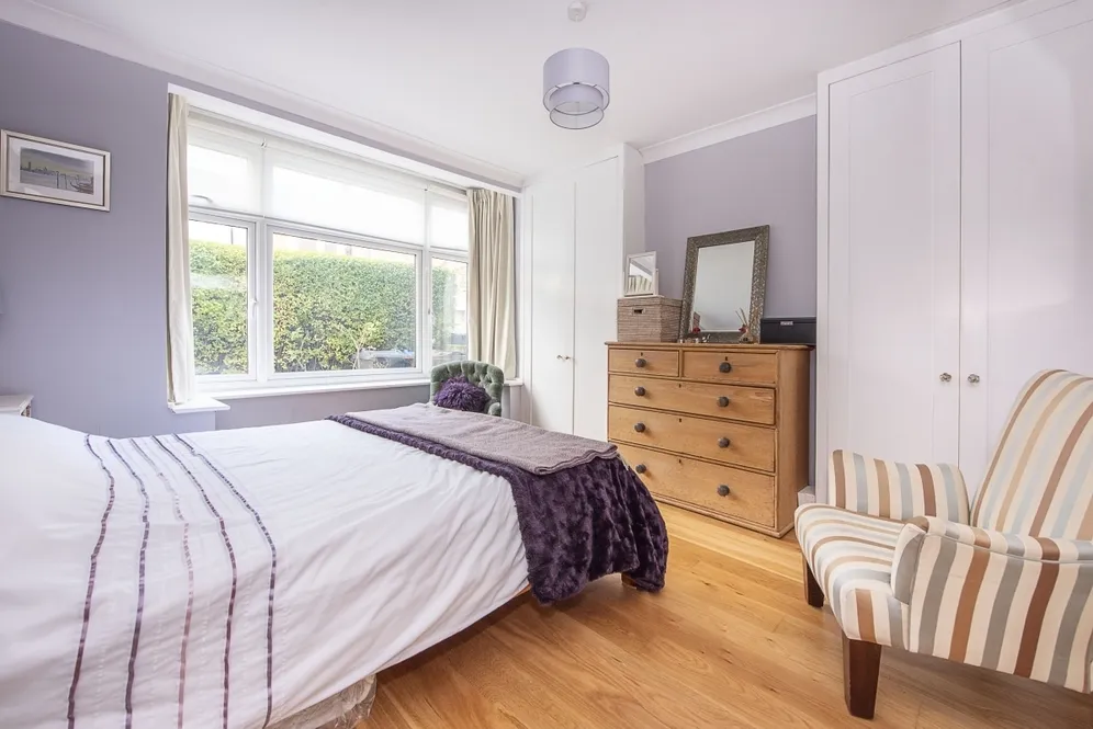 Bronson Road London SW20 photo 6