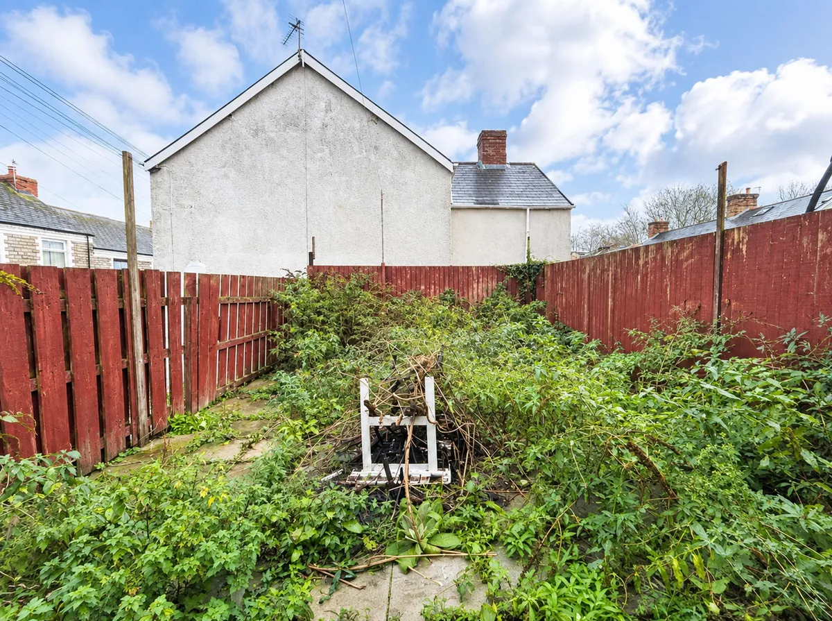 Main Street, Barry, CF63
