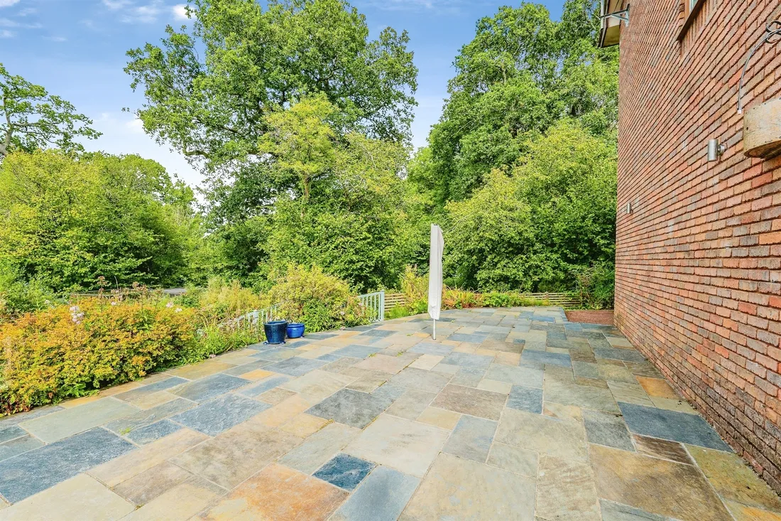 Property photo 28