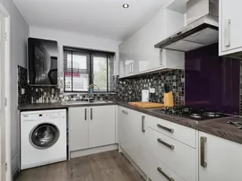 Hamlins Park Close, Hailsham thumb 3