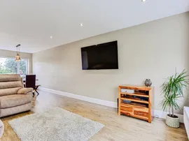 Newton Drive, Wakefield thumb 3