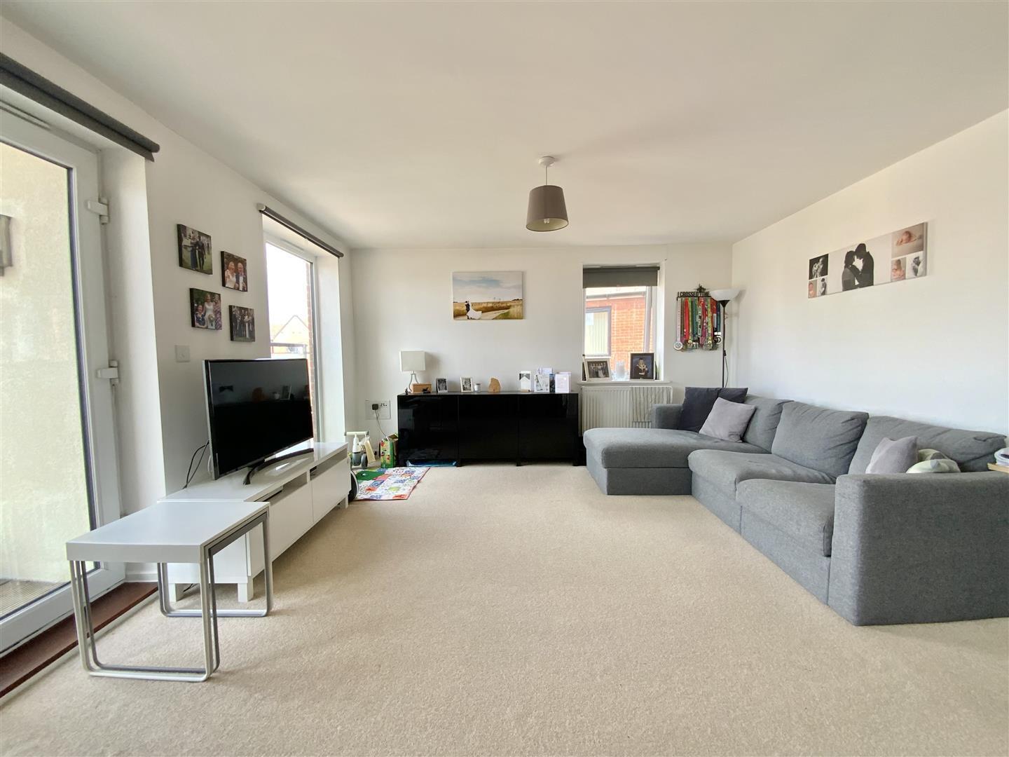Cicero Crescent, Fairfields, Milton Keynes Image 4