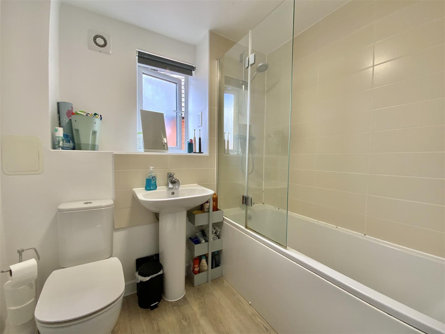 Cicero Crescent, Fairfields, Milton Keynes Image 7