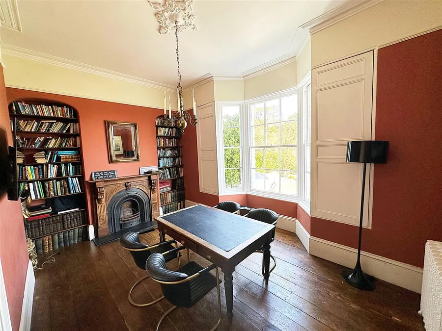 Property Image 10