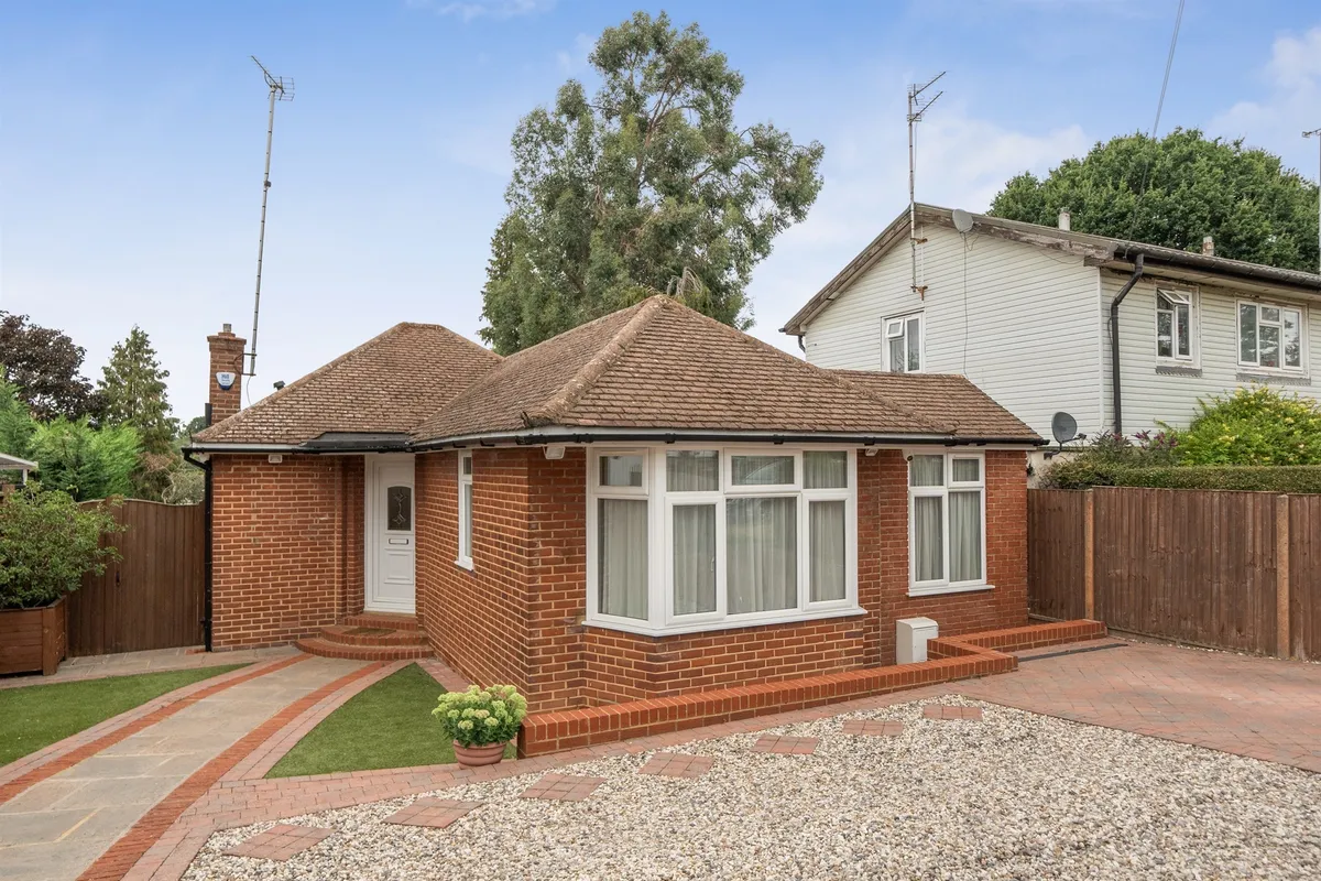 Lindal Crescent, Enfield